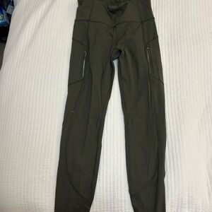 Athleta Men's Dark Green Cargo Pants